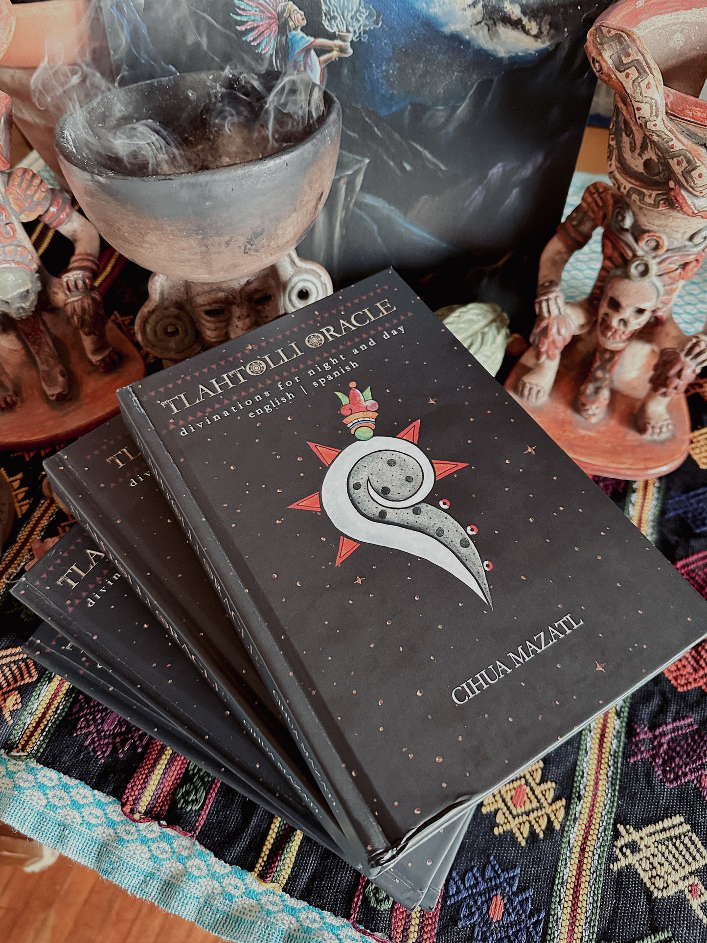 Oráculo Tlahtolli firmado: adivinaciones para la noche y el día | Libro
