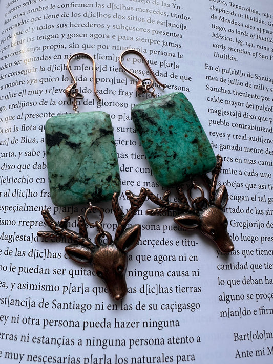 Pendientes de cobre con ciervos turquesas
